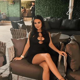 I was supposed to masturbate and secretly film her to make her a vagina, but instead she made me a sex-processing pet to lose my virginity.