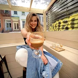 A simple girl and her boyfriend have passionate sex! It’s so coquettish! Yes