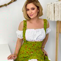 If the princess is ill and unreasonable, she needs to be repaired with a cock!