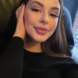 A married woman's business trip feeling that is rumored on the street.Ripe delivery of flesh that confuses men.Pheromone overflowing with big butt pita bread! To recommend