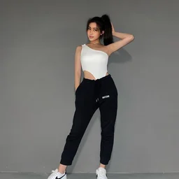 NNPJ-496 [Come in a white shirt] Rent a busty female college student who is about to burst for one day Mizono Suwon