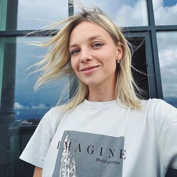 MEAD007 A young lady from a prestigious family who was brought up strictly overcomes her shyness...A naive natural I-cup college girl decides