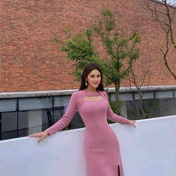 In response to user requests, the first COSPLAY series of three volumes was released, Tamao Morikawa SDJS-176-C.