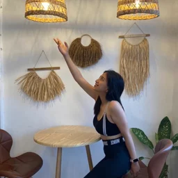 [Original first release] Beautiful mature young woman masturbates at home and makes an appointment for massage and anal sex.