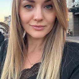 Chinese and British Lesbians Battle Bathroom Flirting and Interactive Temptation!