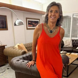 After just two touches in the private massage and health parlor, I feel so wet that I'm looking for a cock.