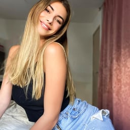 Bu Binxunhua’s doll-like peripheral lady