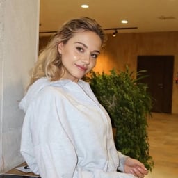 OMT-011 I wanted to hold such a beautiful girl! Saliva exchange and sticky sex with a baby-faced beautiful girl who fulfills the desires of a super masochist middle-aged man! Aoi Kururugi(1)(1)