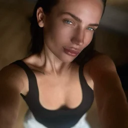 Breast Balls_A pretty girl sucks balls and licks dick in a super lustful manner, inserting holes from a special perspective, taking the initiative to ride...