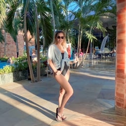 :The short-haired goddess in student black silk stockings shows off a super good blow job. The top girl’s screams are very lewd! The short-haired goddess in student black silk stockings shows off a super good blow job. The top girl’s screams are very lewd!