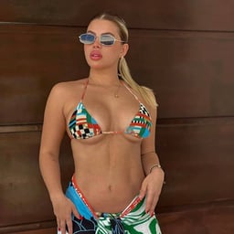 HAWA-204 An amateur wife was given a condom at the home of a regular college student and spent the night there. She wasn't satisfied with the one-time rubber sex and allowed him to creampie her twice during the stay. She was in the cowgirl position, picki