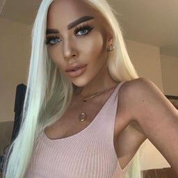 Miao Yao girl was played with and fucked in various ways by her wolf friend