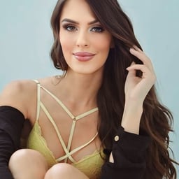 The woman is nice, Hina Yanai