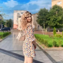 :The fashionable girl who follows me shopping! ! The fashionable girl who follows me shopping! !