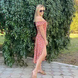 The wet and transparent small breasts of a student who was forced to return home due to a sudden rainstorm are so erotic... The two of us are alone in the school, and the morning comes!