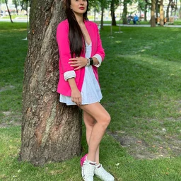 :Current girlfriend Qingqing. Current girlfriend Qingqing.