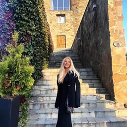 :VENZ043 When she gets drunk, she turns into a kisser and is so horny that when I suck her, she doesn't let go of my mouth until I ejaculate. VENZ043 When she gets drunk, she turns into a kisser and is so horny that when I suck her, she doesn't let go of my mouth until I ejaculate.