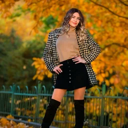 Horny housewife Tiffany Fox seduces her young neighbor