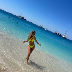 5-hour celebrity DX 91 where all wives are picked up and creampied. .