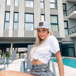 :Soda water washes pussy and masturbates to white fluid Soda water washes pussy and masturbates to white fluid