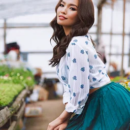 :Auntie’s big breasts are so naughty! Auntie’s big breasts are so naughty!