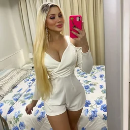 The coquettish lover made an appointment with Xiao Wang in the hotel to have sex. Halfway through, she got a call from her husband and said she was going shopping with her best friend.